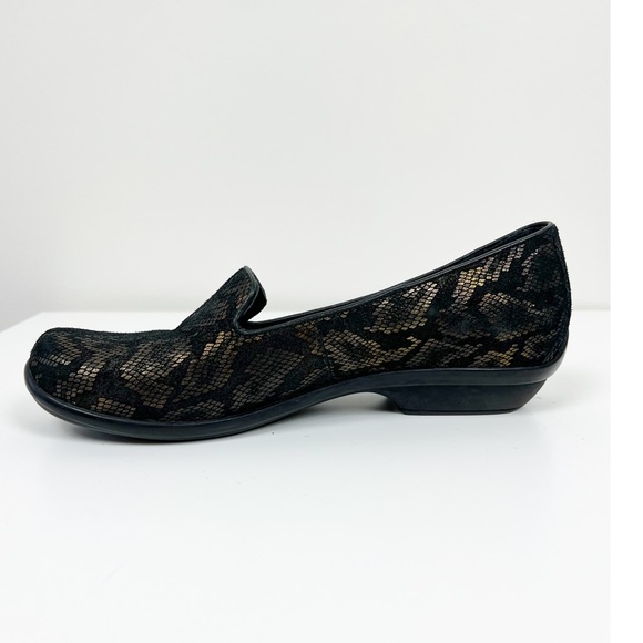 Dansko Womens Size 40 US 9.5 Olivia Bronze Snakeskin Print - Picture 7 of 7